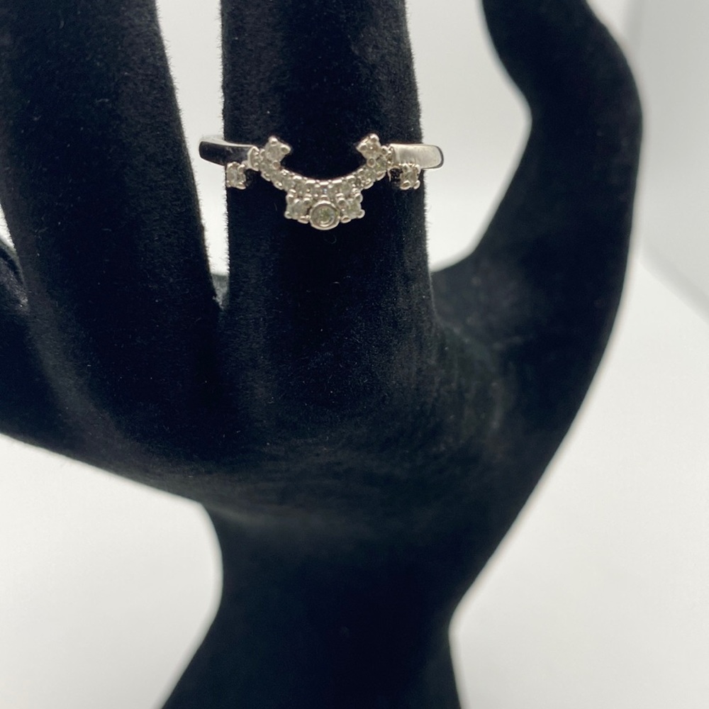Beautiful Adjustable Silver Ring w/ Crystals